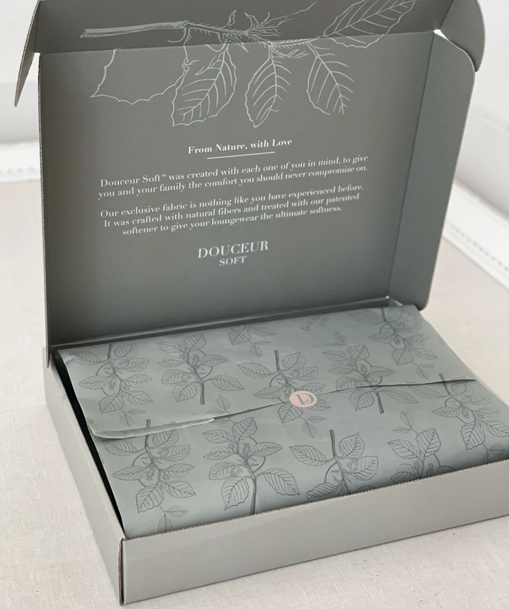 Douceur Soft womens discovery subscription box, womens clothing, subscription box- DouceurSoft.com